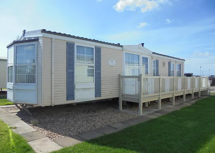 Golden Anchor : Ovation 4 Berth, Wrap Around Decking