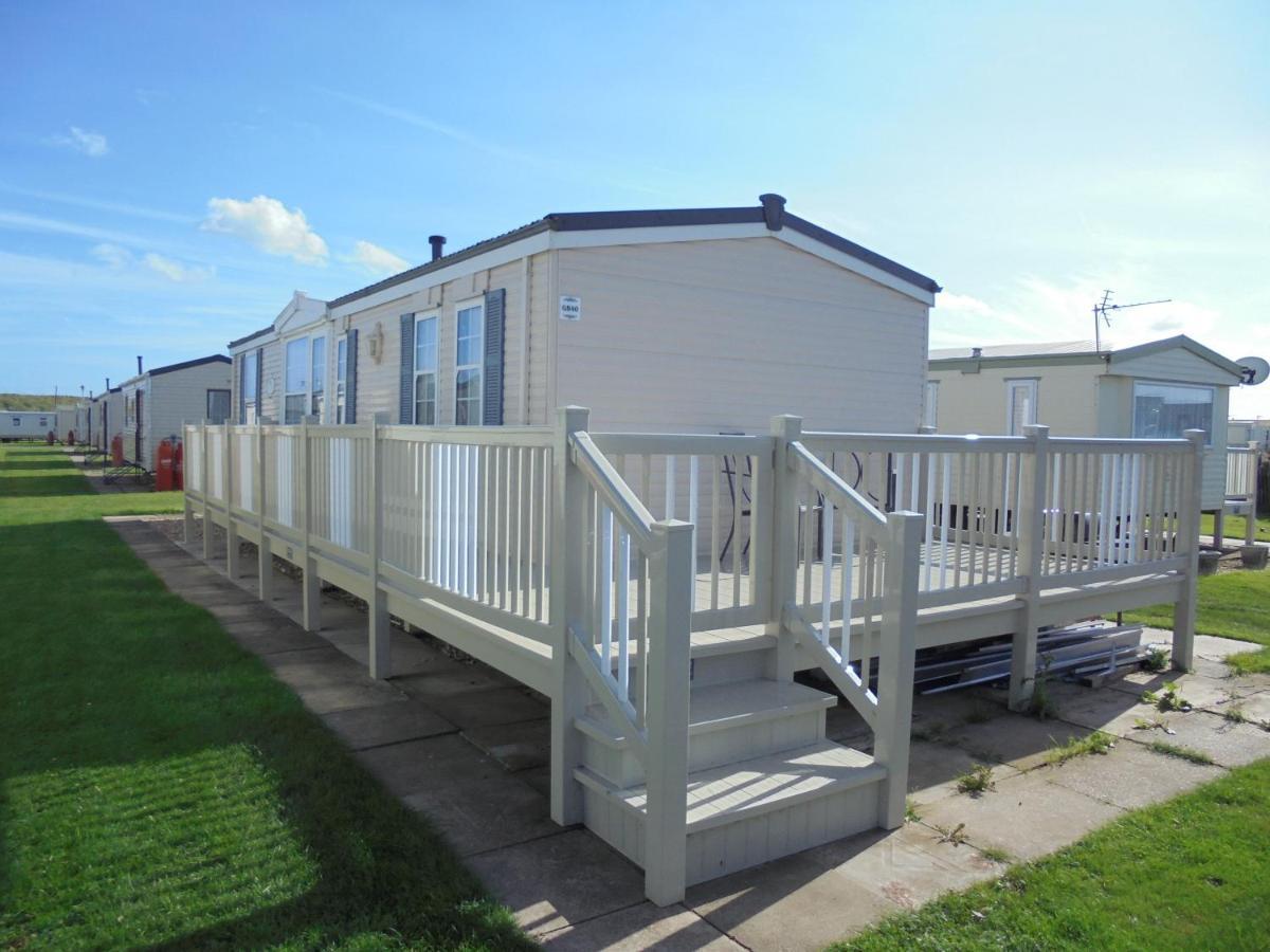 Golden Anchor : Ovation 4 Berth, Wrap Around Decking Apartment Chapel Saint Leonards